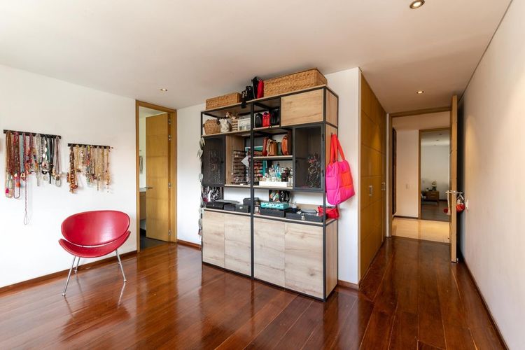 Apartamento en venta en Las Lomas No.1, Medellín · foto 7 de 19