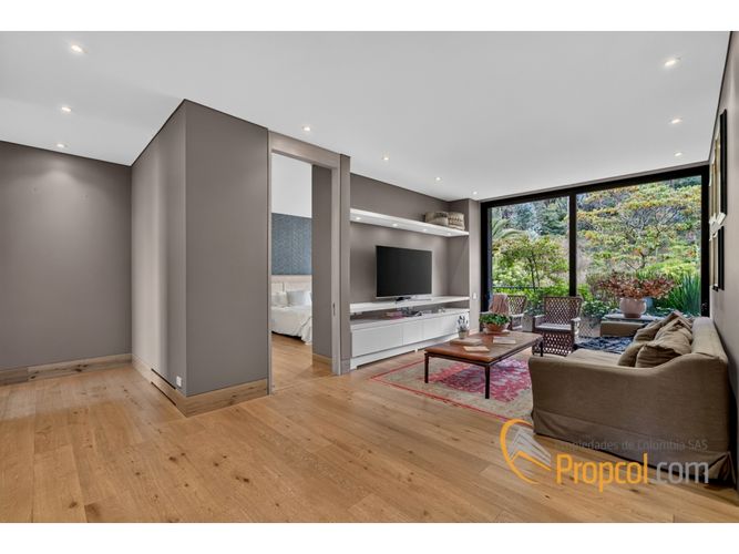 Apartamento de 3 alcobas en venta en Los Rosales, Bogotá, 355 m² · foto 12 de 24