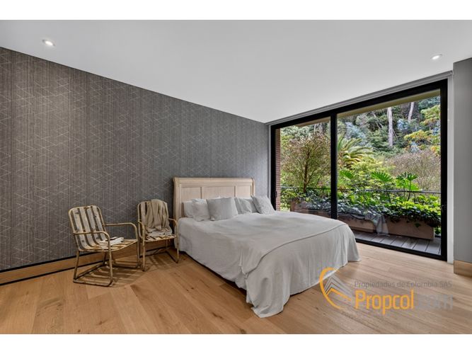 Apartamento de 3 alcobas en venta en Los Rosales, Bogotá, 355 m² · foto 18 de 24