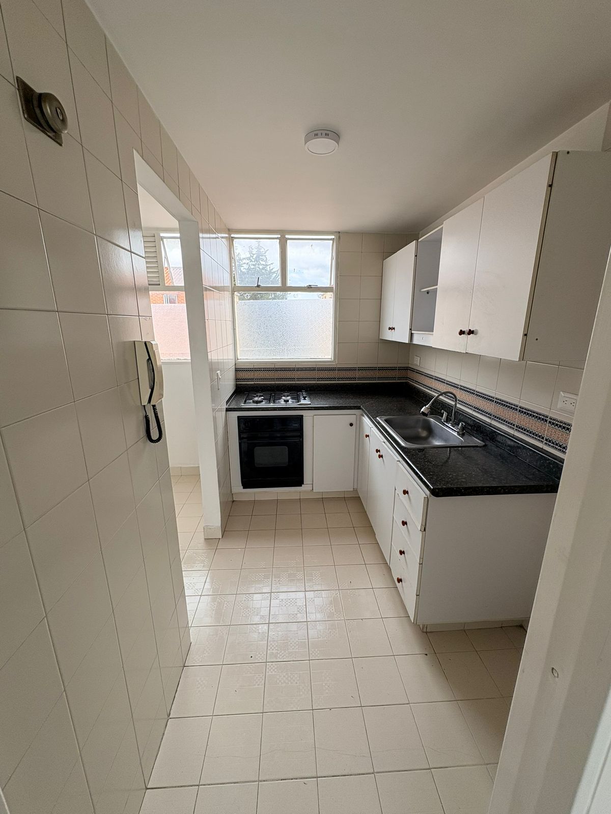 Apartamento en venta en El Redil, Bogotá · foto 4 de 18