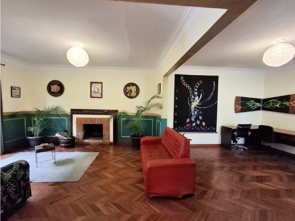 Casa en venta en Parque Central Bavaria, Bogotá · foto 3 de 24