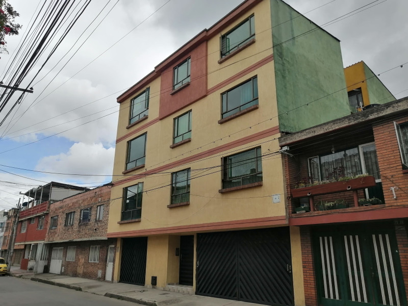 Apartamento en venta en Engativá, Bogotá · foto 2 de 16