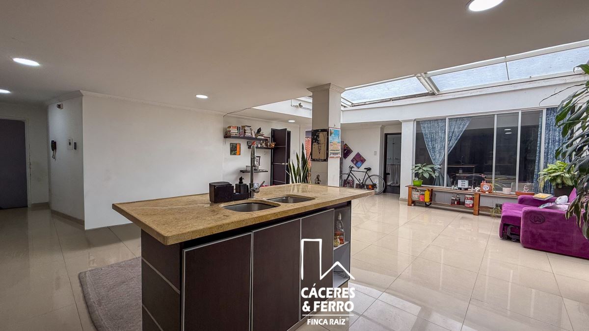 Apartamento en venta en Belalcazar, Bogotá · foto 5 de 14