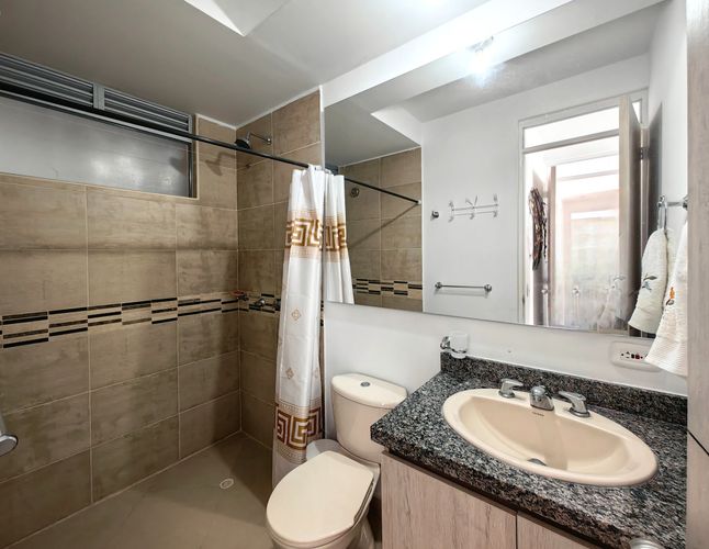 Apartamento de 3 alcobas en venta en Aqualina Orange, Girardot, 71 m² · foto 6 de 12