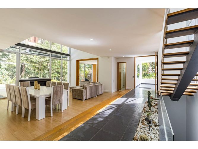 Casa de 5 alcobas en venta en La Candelaria, Medellín, 504 m² · foto 7 de 24