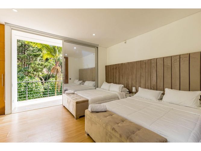 Casa de 5 alcobas en venta en La Candelaria, Medellín, 504 m² · foto 13 de 24