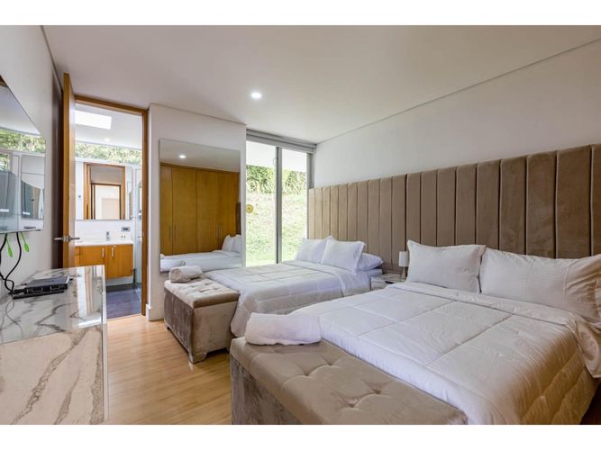 Casa de 5 alcobas en venta en La Candelaria, Medellín, 504 m² · foto 14 de 24