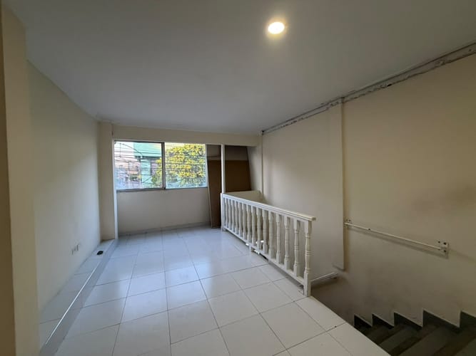 Edificio en venta en Alameda, Cali, 200 m² · foto 2 de 17