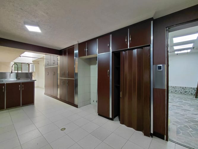 Casa de 4 alcobas en venta en San Vicente, Cali, 301 m² · foto 14 de 24
