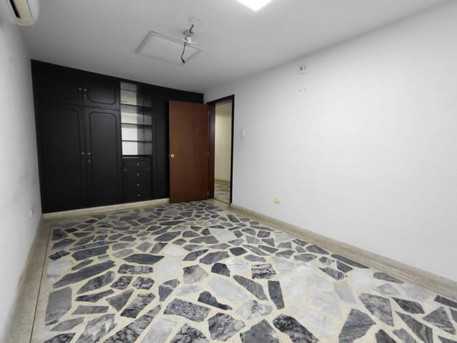 Casa de 4 alcobas en venta en San Vicente, Cali, 301 m² · foto 22 de 24