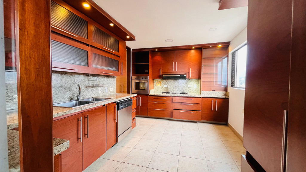Apartamento en Arriendo en Belén, Medellín en Loma De Los Bernal