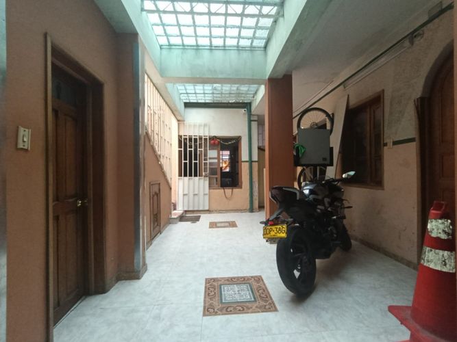 Casa de 7 alcobas en venta en San Fernando, Bogotá, 160 m² · foto 7 de 24