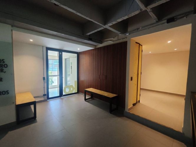 Oficina en arriendo en Altos Del Poblado, Medellín, 374 m² · foto 3 de 22