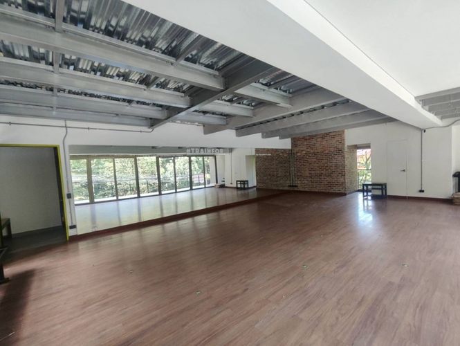 Oficina en arriendo en Altos Del Poblado, Medellín, 374 m² · foto 8 de 22