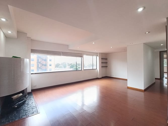 Apartamento de 2 alcobas en arriendo en Chicó Navarra, Bogotá, 80 m² · foto 12 de 24
