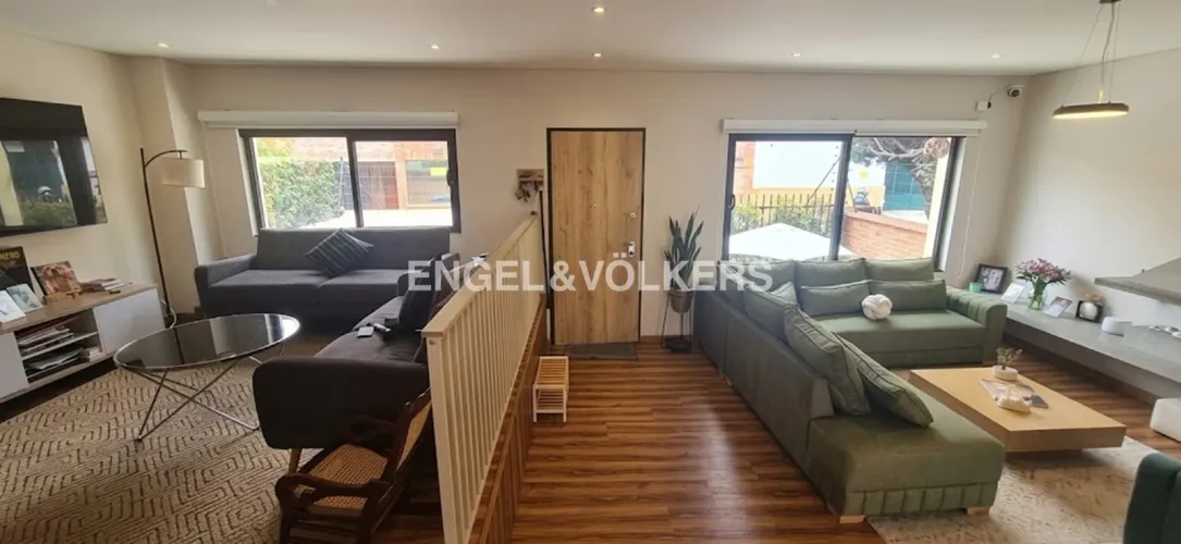 Casa en arriendo en Santa Ana, Bogotá, 243 m² · foto 3 de 8
