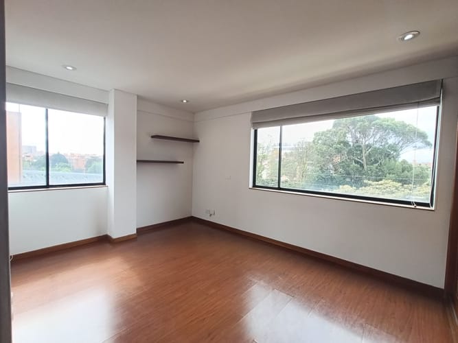 Apartamento de 2 alcobas en arriendo en Chicó Navarra, Bogotá, 80 m² · foto 15 de 24