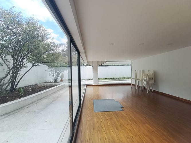 Apartamento de 2 alcobas en arriendo en Chicó Navarra, Bogotá, 80 m² · foto 18 de 24