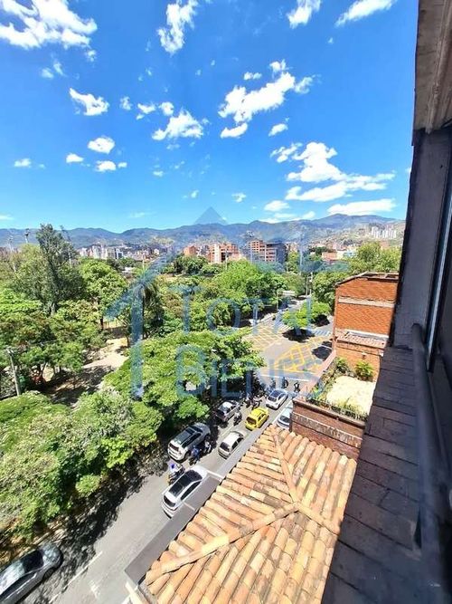 Apartamento de 3 alcobas en arriendo en Cuarta Brigada, Medellín, 180 m² · foto 2 de 24