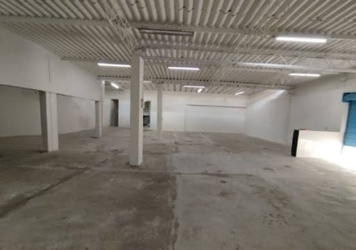 Local en arriendo en Guayaquil, Medellín, 225 m² · foto 2 de 8
