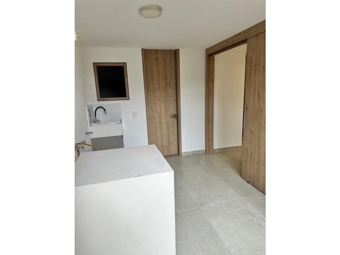 Apartamento de 3 alcobas en venta en Santa Barbara, Bogotá, 200 m² · foto 3 de 24