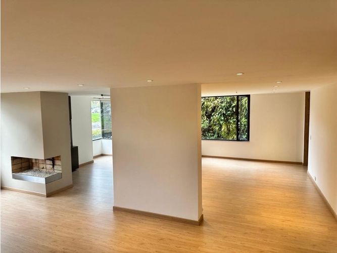 Apartamento de 3 alcobas en venta en Santa Barbara, Bogotá, 200 m² · foto 8 de 24