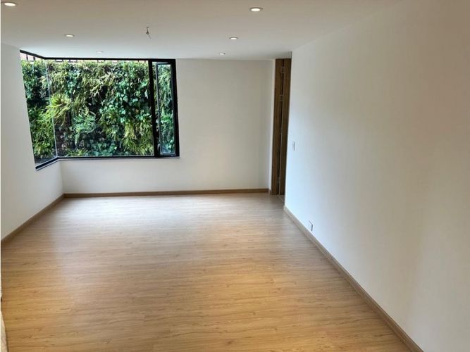 Apartamento de 3 alcobas en venta en Santa Barbara, Bogotá, 200 m² · foto 9 de 24