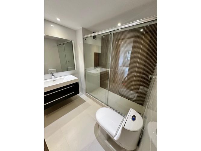 Apartamento de 3 alcobas en venta en Santa Barbara, Bogotá, 200 m² · foto 23 de 24