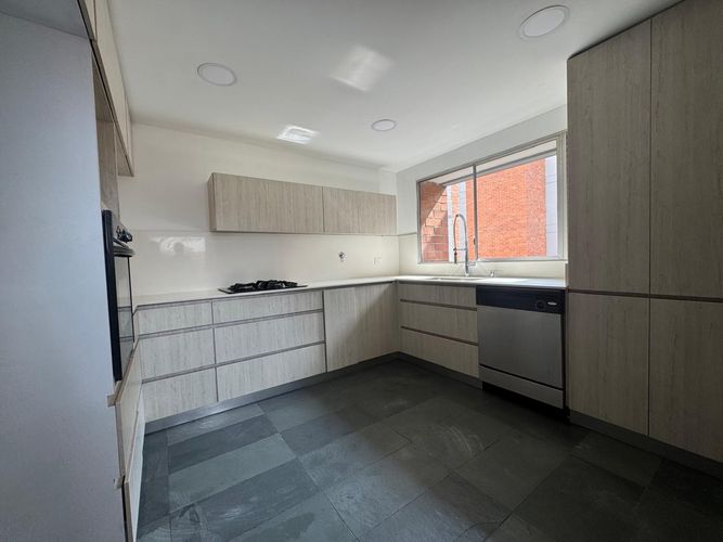 Apartamento de 4 alcobas en venta en Los Balsos, Medellín, 175 m² · foto 3 de 18