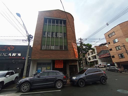 Oficina en arriendo en San Diego, Medellín, 742 m² · foto 2 de 24