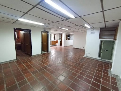 Oficina en arriendo en San Diego, Medellín, 742 m² · foto 4 de 24