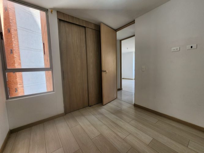 Apartamento de 3 alcobas en venta en Bello, 88 m² · foto 7 de 11