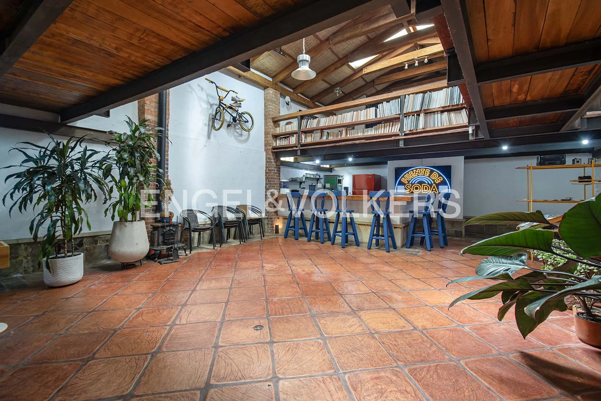 Casa en venta en Santa Ana, Bogotá · foto 2 de 14