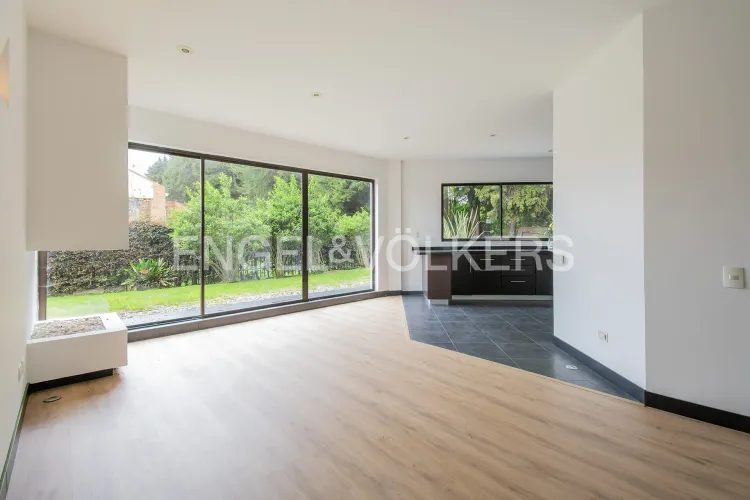 Casa de 4 alcobas en venta en Guaymaral, Bogotá, 500 m² · foto 11 de 18