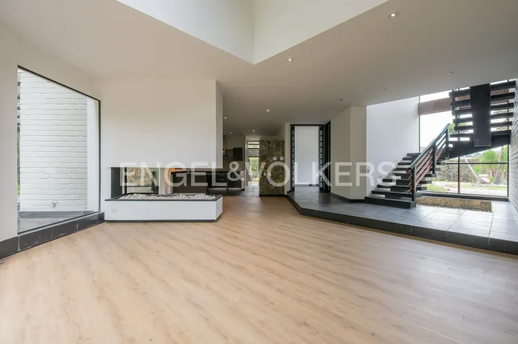 Casa de 4 alcobas en venta en Guaymaral, Bogotá, 500 m² · foto 3 de 18