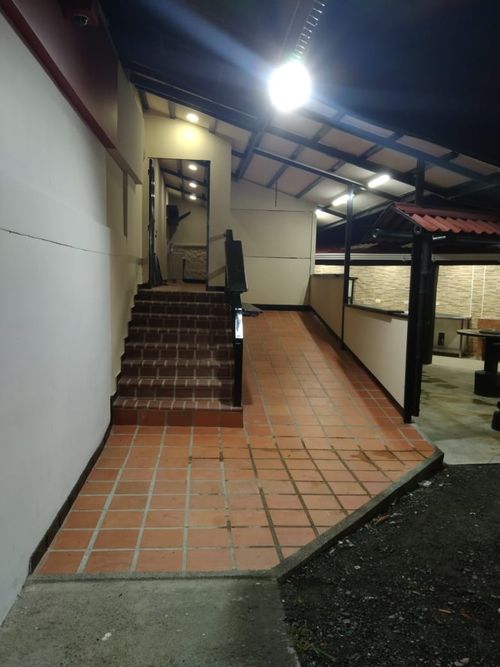 Local en arriendo en Tribunas Corcega, Pereira, 60 m² · foto 2 de 3