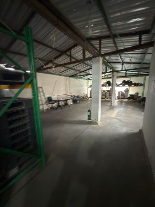 Edificio en venta en Colseguros, Cali, 240 m² · foto 2 de 23