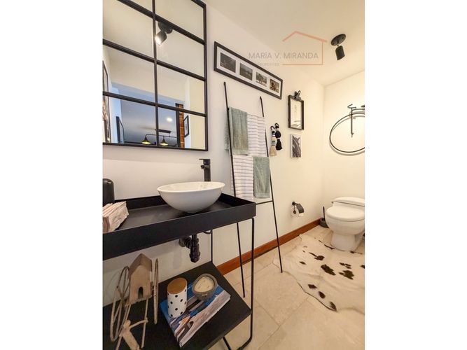 Apartamento de 2 alcobas en venta en Los Rosales, Bogotá, 158 m² · foto 4 de 24