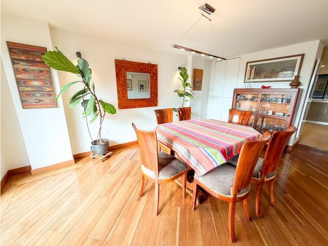 Apartamento de 2 alcobas en venta en Los Rosales, Bogotá, 158 m² · foto 5 de 24