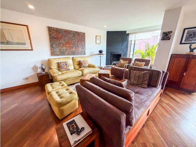 Apartamento de 2 alcobas en venta en Los Rosales, Bogotá, 158 m² · foto 8 de 24