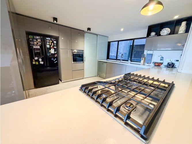 Apartamento de 2 alcobas en venta en Los Rosales, Bogotá, 158 m² · foto 9 de 24