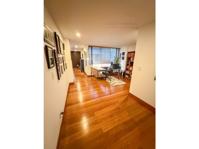 Apartamento de 2 alcobas en venta en Los Rosales, Bogotá, 158 m² · foto 24 de 24