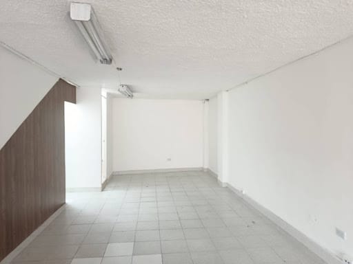 Bodega en arriendo en El Rodeo, Medellín, 218 m² · foto 2 de 12