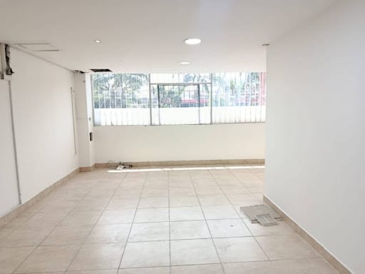 Bodega en arriendo en El Rodeo, Medellín, 218 m² · foto 3 de 12