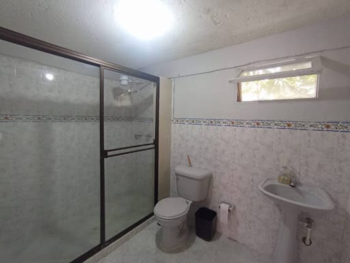 Casa en arriendo en Las Lomitas, Sabaneta, 380 m² · foto 13 de 24