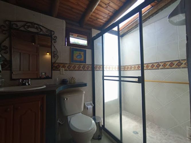 Casa en arriendo en Las Lomitas, Sabaneta, 380 m² · foto 18 de 24