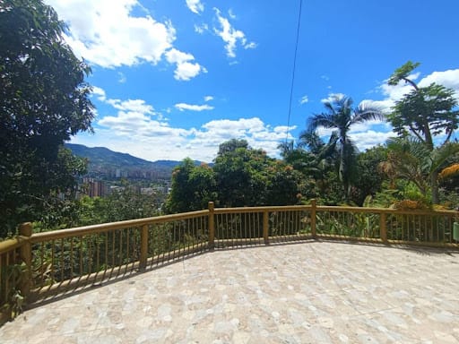 Casa en arriendo en Las Lomitas, Sabaneta, 380 m² · foto 23 de 24