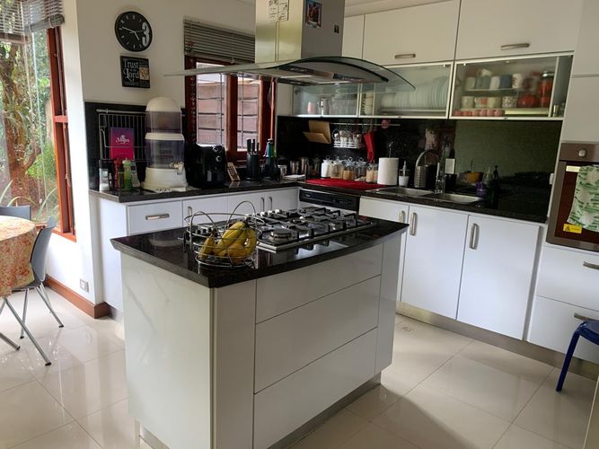 Casa de 4 alcobas en venta en San Jose De Bavaria, Bogotá, 263 m² · foto 10 de 24