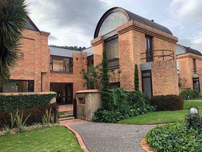 Casa de 4 alcobas en venta en San Jose De Bavaria, Bogotá, 263 m² · foto 3 de 24