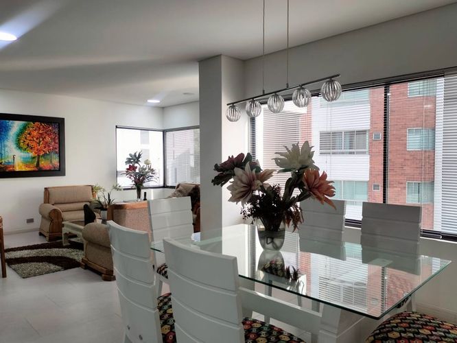 Apartamento de 3 alcobas en venta en El Poblado, Medellín, 207 m² · foto 9 de 20